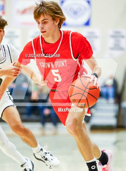 Thumbnail 1 in Crown Point vs Noblesville (Holiday Tournament) photogallery.