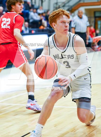 Thumbnail 1 in Crown Point vs Noblesville (Holiday Tournament) photogallery.