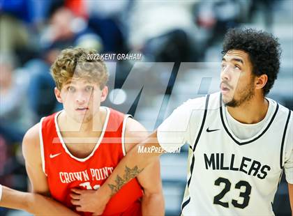 Thumbnail 1 in Crown Point vs Noblesville (Holiday Tournament) photogallery.