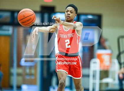 Thumbnail 2 in Crown Point vs Noblesville (Holiday Tournament) photogallery.