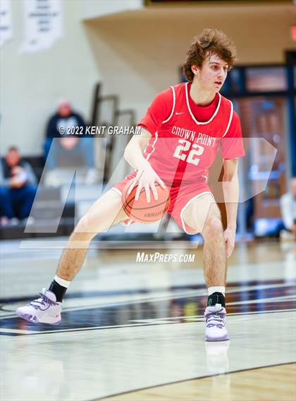 Thumbnail 2 in Crown Point vs Noblesville (Holiday Tournament) photogallery.