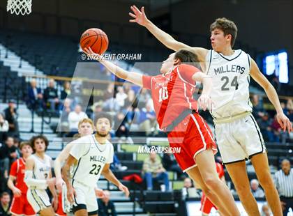 Thumbnail 1 in Crown Point vs Noblesville (Holiday Tournament) photogallery.