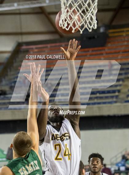 Thumbnail 3 in Timberline vs. Lincoln (WIAA 3A Quarterfinal)  photogallery.
