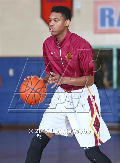 Thumbnail 2 in Cardinal Hayes vs All Hallows (CHSAA  AA Quarterfinal) photogallery.