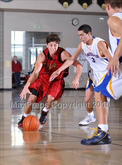 Thumbnail 3 in Bakersfield Christian vs Palm Desert (MaxPreps Holiday Classic) photogallery.