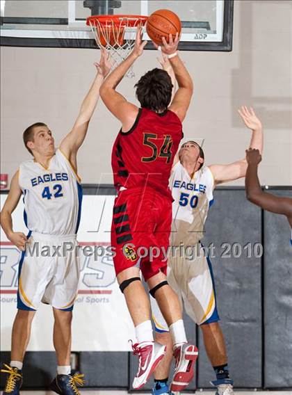 Thumbnail 3 in Bakersfield Christian vs Palm Desert (MaxPreps Holiday Classic) photogallery.