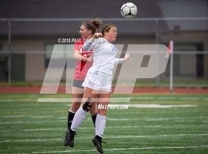 Thumbnail 2 in Camas vs. Tahoma (WIAA 4A District Playoff) photogallery.