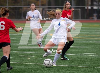 Thumbnail 1 in Camas vs. Tahoma (WIAA 4A District Playoff) photogallery.