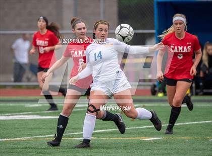 Thumbnail 3 in Camas vs. Tahoma (WIAA 4A District Playoff) photogallery.