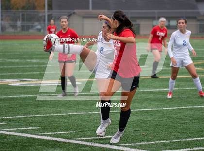 Thumbnail 1 in Camas vs. Tahoma (WIAA 4A District Playoff) photogallery.