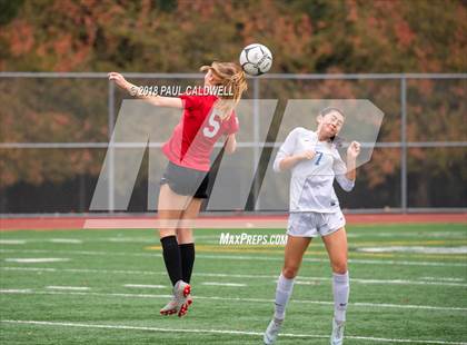 Thumbnail 1 in Camas vs. Tahoma (WIAA 4A District Playoff) photogallery.