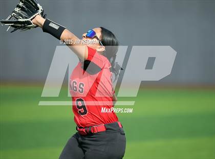 Thumbnail 1 in Canton vs Creekview (Royse City Softball Tournament) photogallery.