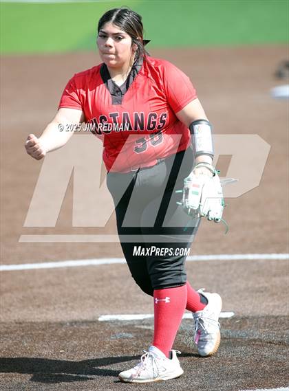 Thumbnail 3 in Canton vs Creekview (Royse City Softball Tournament) photogallery.