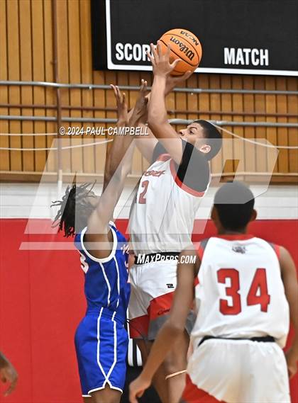 Thumbnail 2 in Camelback vs Central (Phoenix Union Coyote Classic) photogallery.