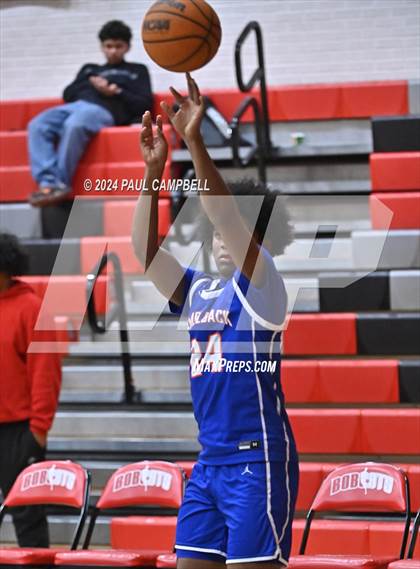Thumbnail 1 in Camelback vs Central (Phoenix Union Coyote Classic) photogallery.