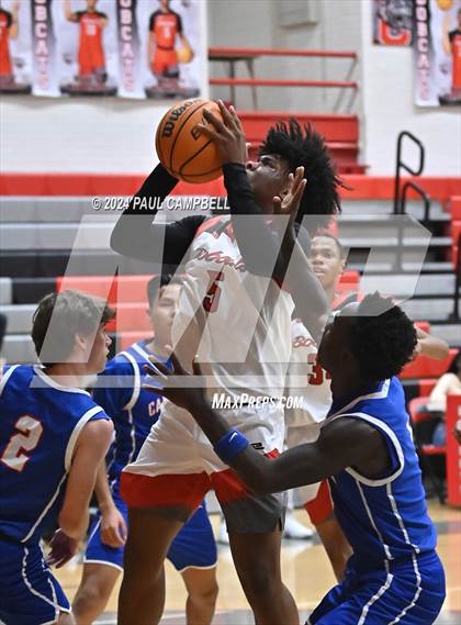 Thumbnail 3 in Camelback vs Central (Phoenix Union Coyote Classic) photogallery.