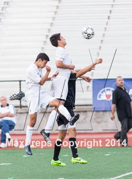 Thumbnail 3 in Watsonville vs. Bellarmine (CIF CCS D1 Final) photogallery.