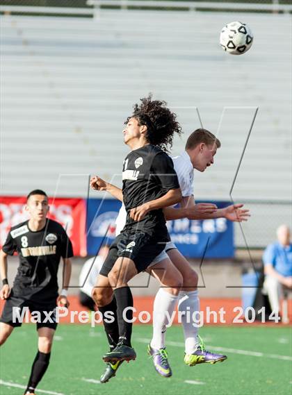 Thumbnail 3 in Watsonville vs. Bellarmine (CIF CCS D1 Final) photogallery.