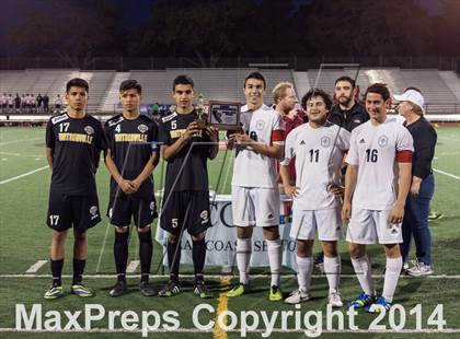 Thumbnail 1 in Watsonville vs. Bellarmine (CIF CCS D1 Final) photogallery.