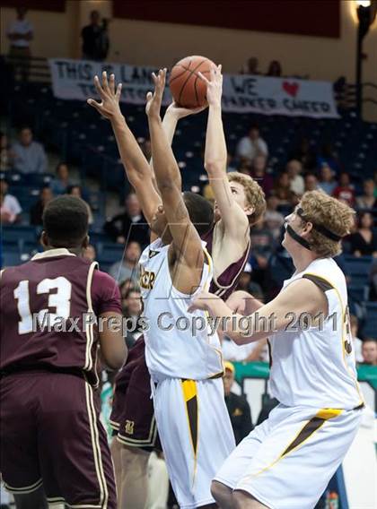Thumbnail 1 in Bishop's vs Parker (CIF SDS D4 Final) photogallery.