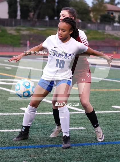 Thumbnail 3 in Sacred Heart Prep vs. Woodside Priory (CIF CCS D4 Final) photogallery.