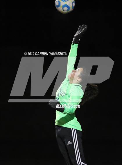 Thumbnail 2 in Sacred Heart Prep vs. Woodside Priory (CIF CCS D4 Final) photogallery.