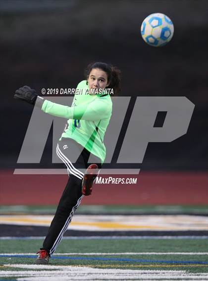 Thumbnail 3 in Sacred Heart Prep vs. Woodside Priory (CIF CCS D4 Final) photogallery.
