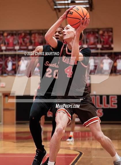 Thumbnail 3 in Mauldin vs Southside (Poinsettia Classic) photogallery.