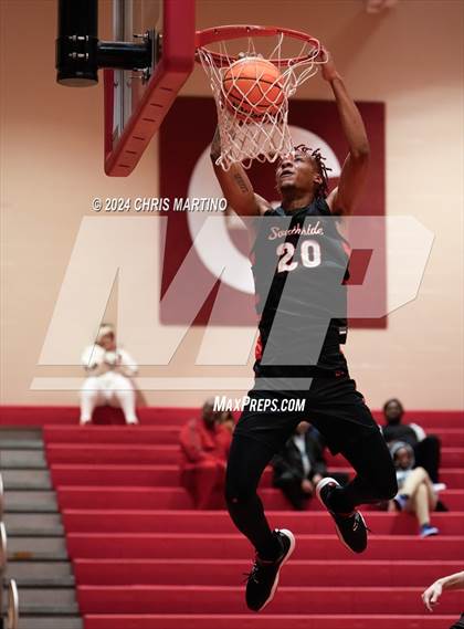 Thumbnail 1 in Mauldin vs Southside (Poinsettia Classic) photogallery.