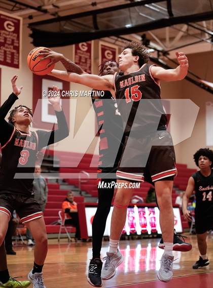 Thumbnail 2 in Mauldin vs Southside (Poinsettia Classic) photogallery.