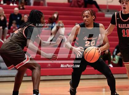 Thumbnail 3 in Mauldin vs Southside (Poinsettia Classic) photogallery.