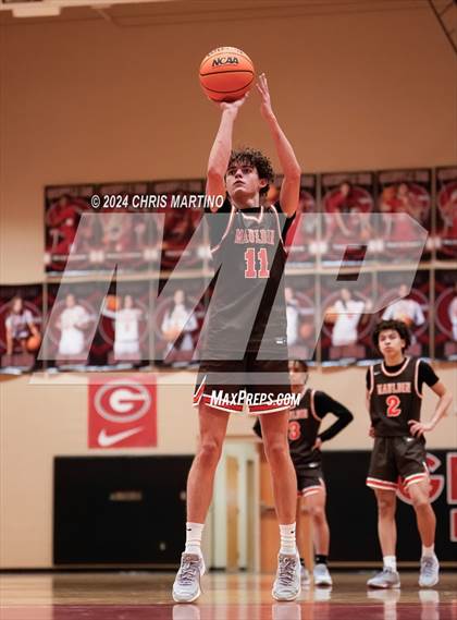 Thumbnail 3 in Mauldin vs Southside (Poinsettia Classic) photogallery.