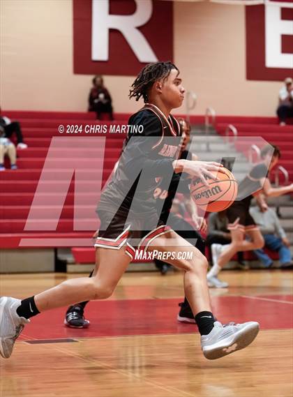 Thumbnail 2 in Mauldin vs Southside (Poinsettia Classic) photogallery.