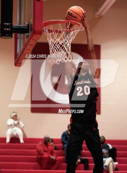 Thumbnail 3 in Mauldin vs Southside (Poinsettia Classic) photogallery.