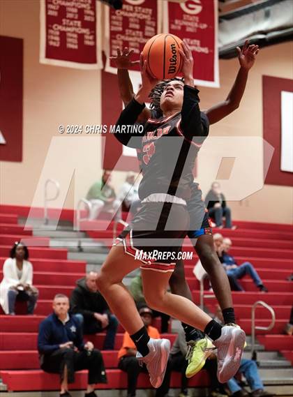 Thumbnail 3 in Mauldin vs Southside (Poinsettia Classic) photogallery.