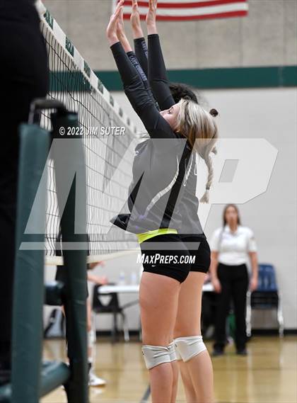 Thumbnail 2 in Brenham vs College Station photogallery.