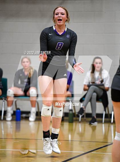 Thumbnail 1 in Brenham vs College Station photogallery.