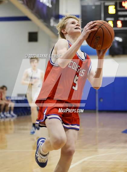 Thumbnail 3 in Conner @ Covington Catholic photogallery.