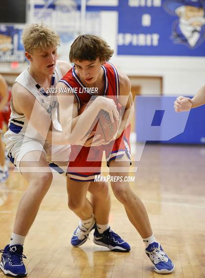 Thumbnail 2 in Conner @ Covington Catholic photogallery.