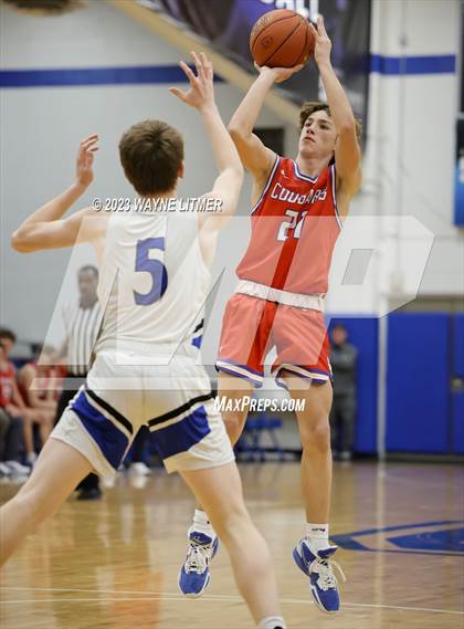 Thumbnail 1 in Conner @ Covington Catholic photogallery.