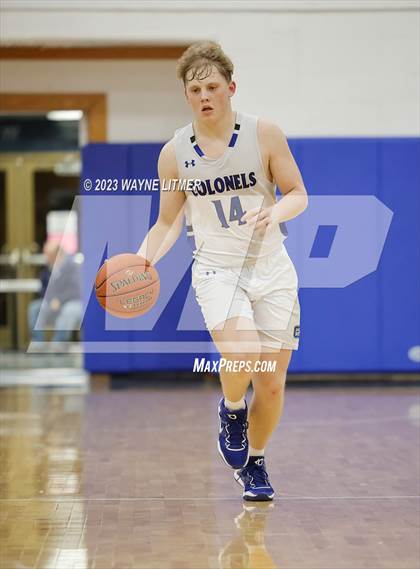 Thumbnail 1 in Conner @ Covington Catholic photogallery.