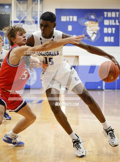 Thumbnail 2 in Conner @ Covington Catholic photogallery.