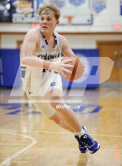 Thumbnail 2 in Conner @ Covington Catholic photogallery.