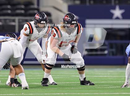 Thumbnail 1 in China Spring vs. Gilmer (UIL Football 4A D2 Finals) photogallery.