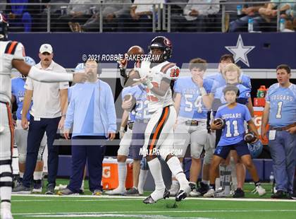 Thumbnail 2 in China Spring vs. Gilmer (UIL Football 4A D2 Finals) photogallery.