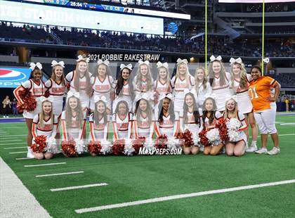 Thumbnail 2 in China Spring vs. Gilmer (UIL Football 4A D2 Finals) photogallery.