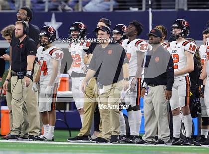 Thumbnail 3 in China Spring vs. Gilmer (UIL Football 4A D2 Finals) photogallery.