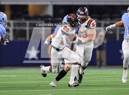 Thumbnail 2 in China Spring vs. Gilmer (UIL Football 4A D2 Finals) photogallery.