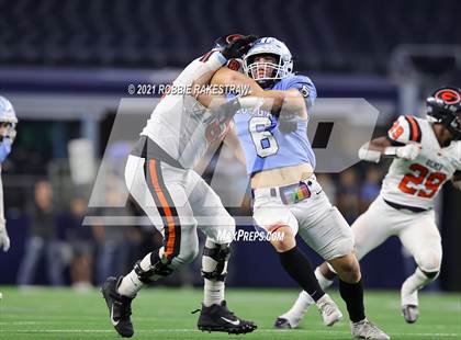 Thumbnail 2 in China Spring vs. Gilmer (UIL Football 4A D2 Finals) photogallery.