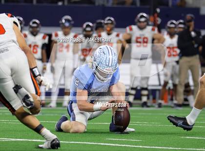Thumbnail 3 in China Spring vs. Gilmer (UIL Football 4A D2 Finals) photogallery.